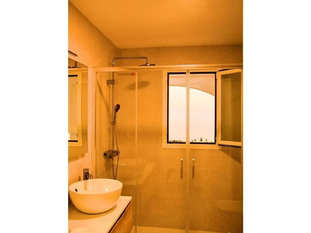 Buganvilla Comfortable Holiday Residence Rincon de la Victoria Botel